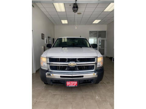 2009 Chevrolet Silverado 2500HD for sale at DAN PORTER MOTORS in Dickinson ND