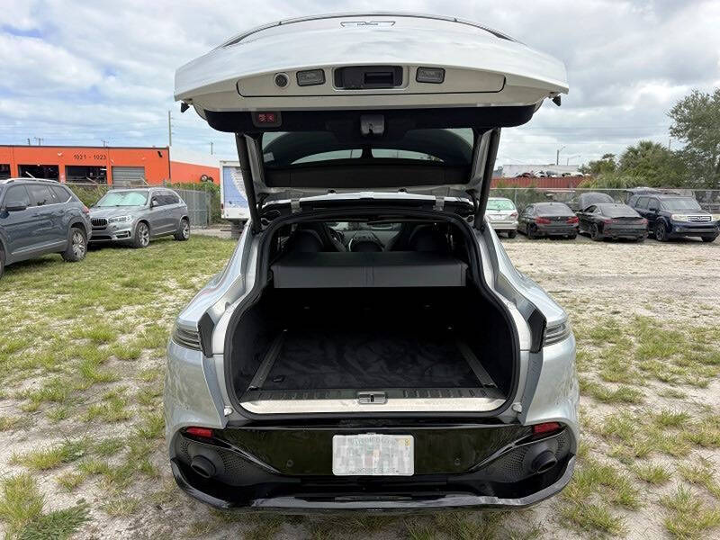2021 Aston Martin DBX