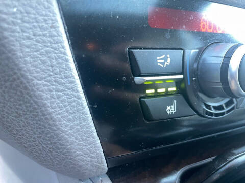 2011 BMW 5 Series 528i