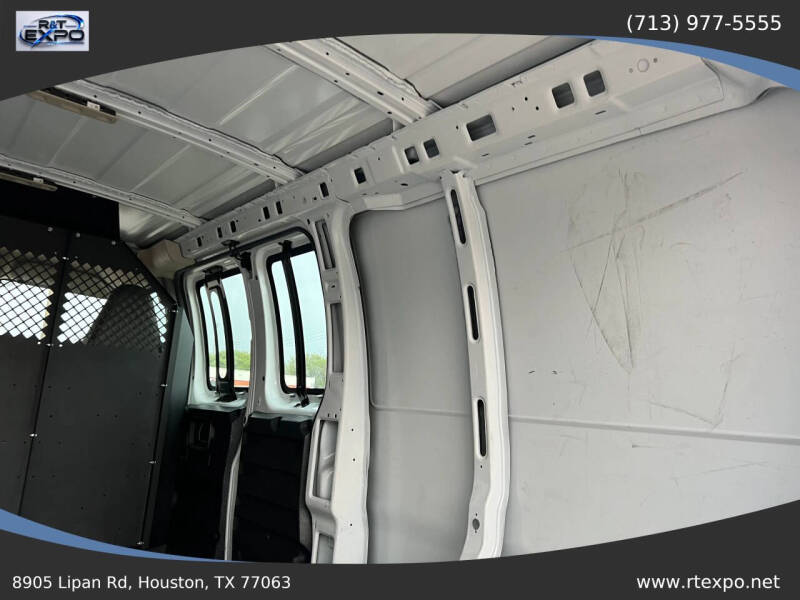 2021 Chevrolet Express 2500
