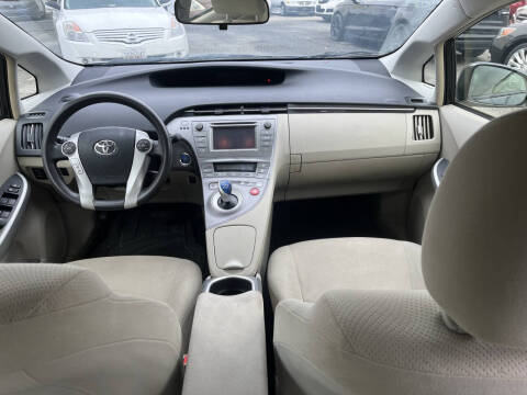 2015 Toyota Prius Three