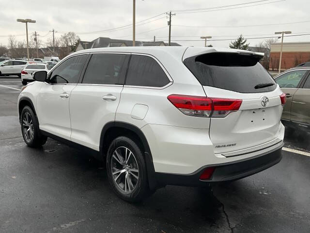 2019 Toyota Highlander LE