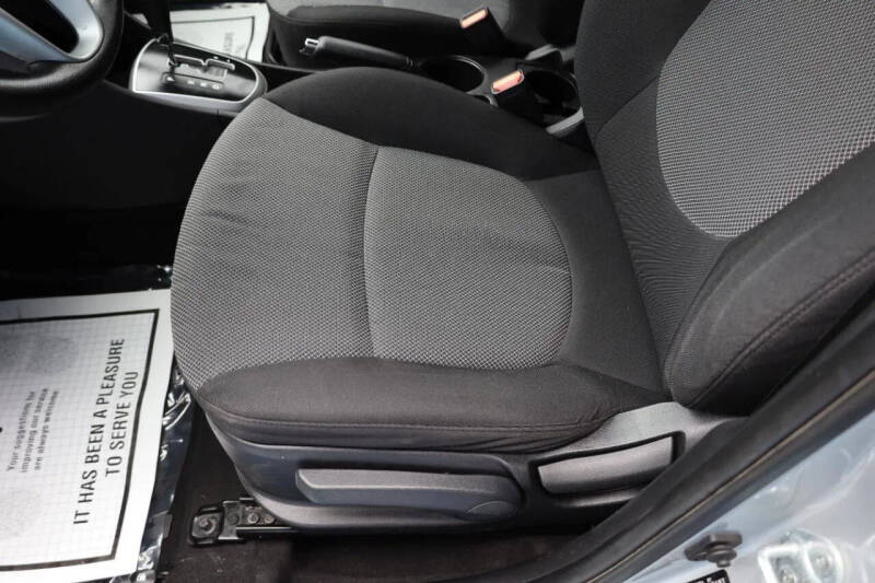 2013 Hyundai Accent GS