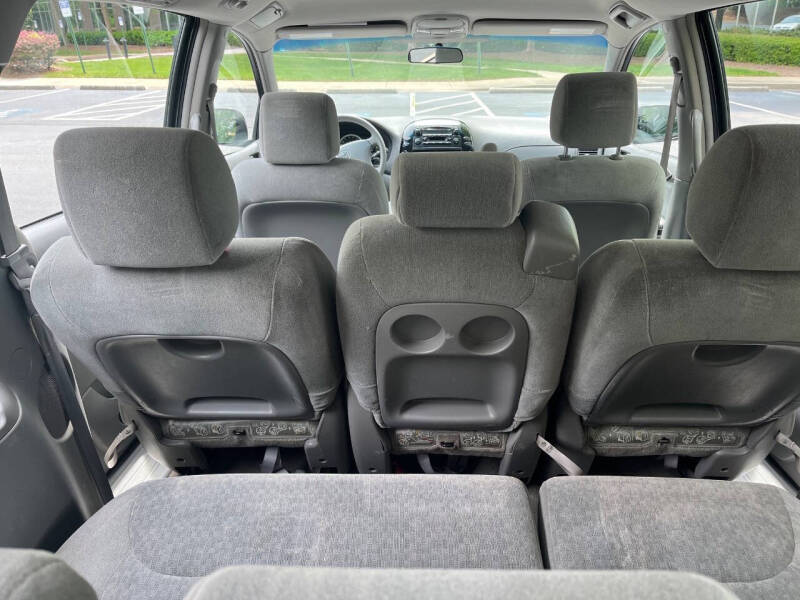 2005 Toyota Sienna CE 8 Passenger