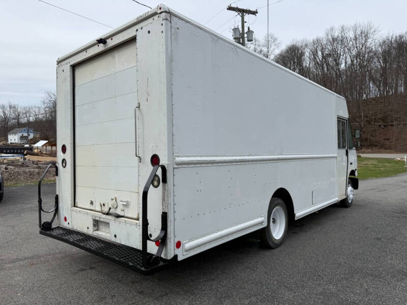 2017 Freightliner MT55 Chassis