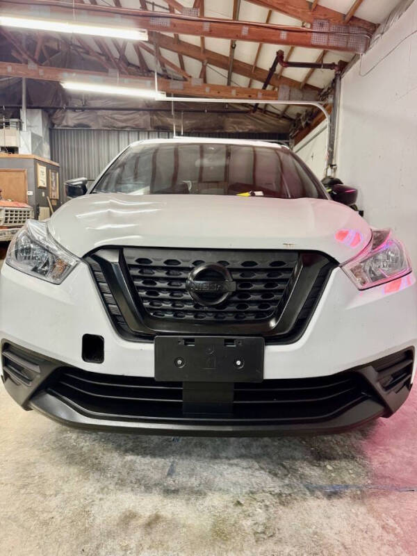 2020 Nissan Kicks S