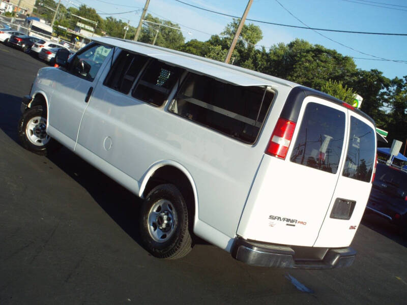 2016 GMC Savana 2500
