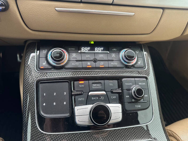 2015 Audi S8 4.0T quattro