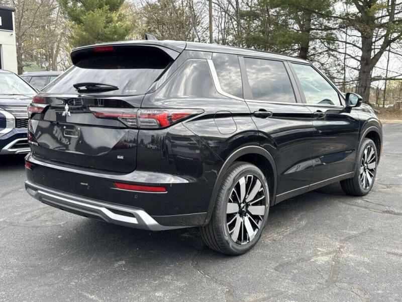 2025 Mitsubishi Outlander SE