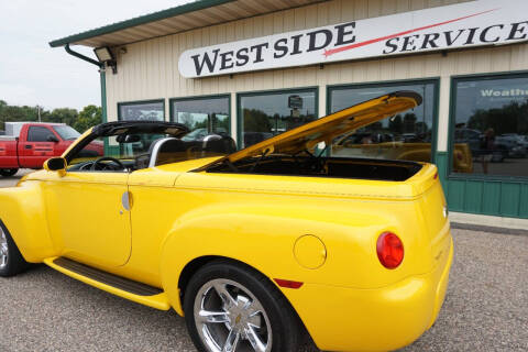 2004 Chevrolet SSR LS