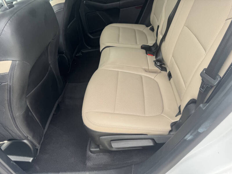 2022 Ford Escape Hybrid SEL