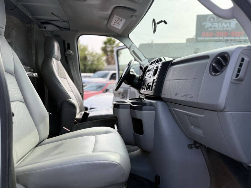 2010 Ford E-Series E-250