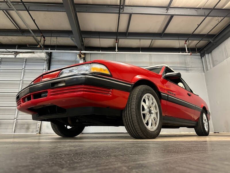 1991 Pontiac Sunbird LE