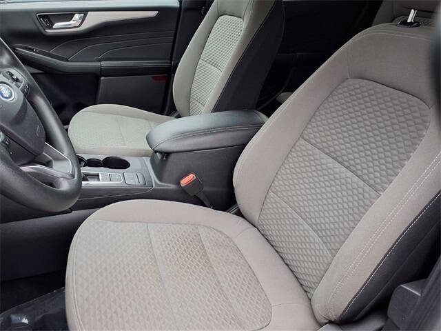 2021 Ford Escape Hybrid SE