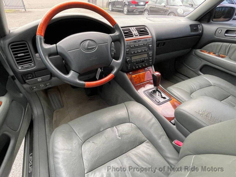 1998 Lexus LS 400