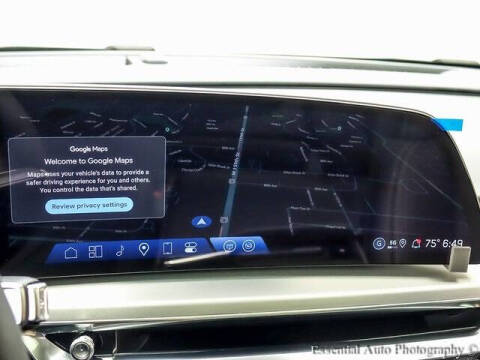 2025 Cadillac LYRIQ Luxury 2