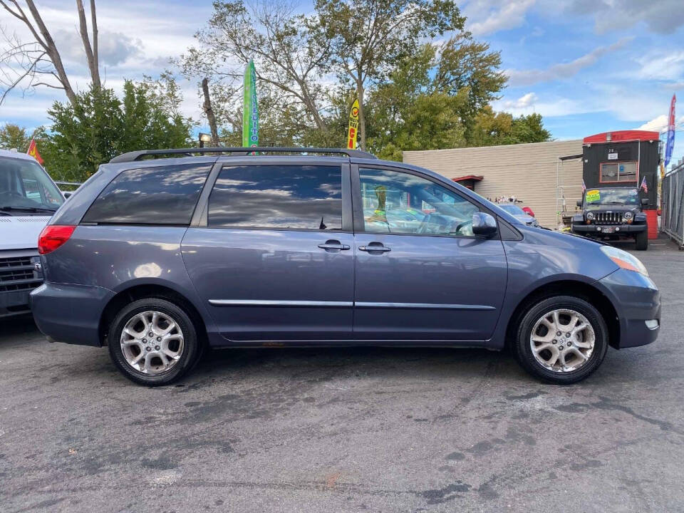 2006 Toyota Sienna for sale at 3B Auto Sales in Paterson, NJ