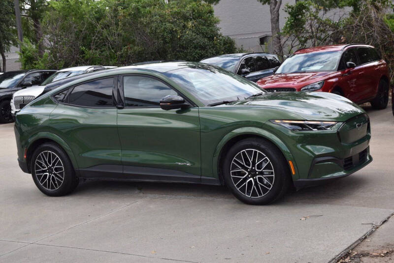 2025 Ford Mustang Mach-E Premium