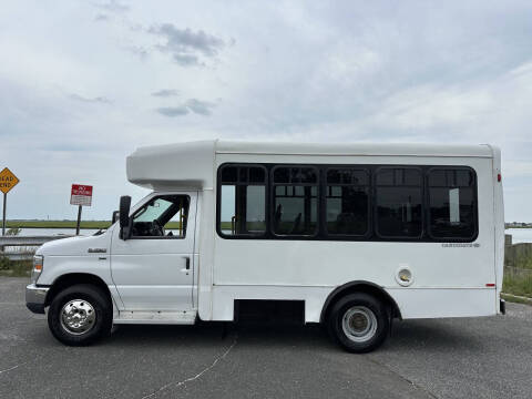 2013 Ford E-Series E-350 SD