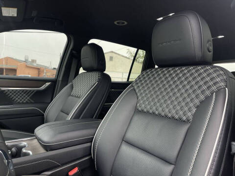 2024 GMC Acadia Denali