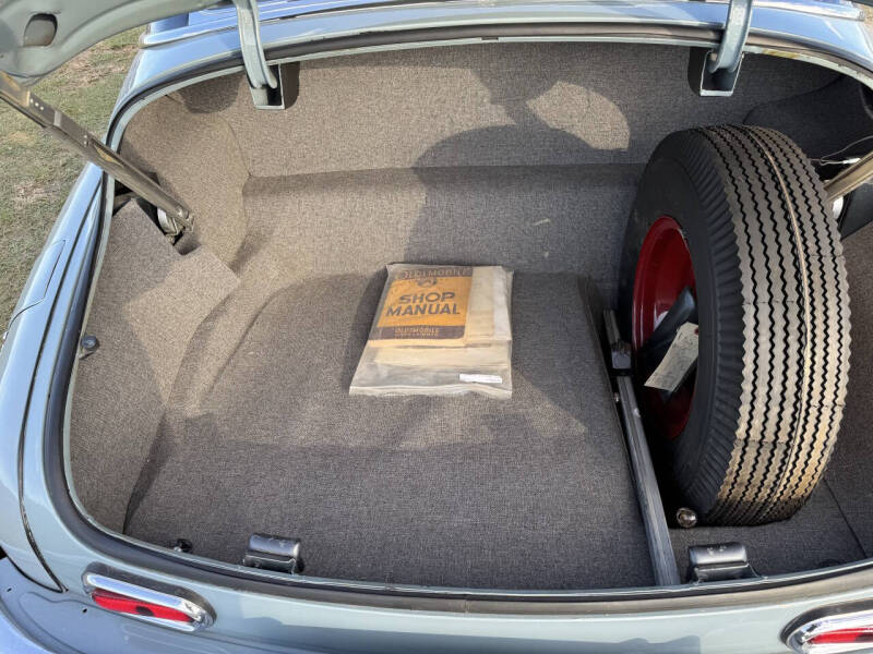 1946 Oldsmobile Ninety-Eight