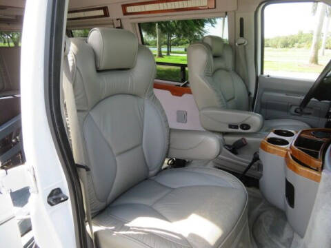 2010 Ford E-Series E-350 SD