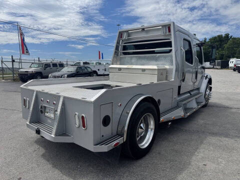2005 Freightliner M2 106