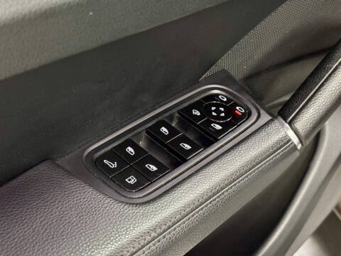 2019 Porsche Cayenne E-Hybrid