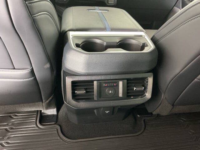 2025 Ford F-450 Super Duty Platinum