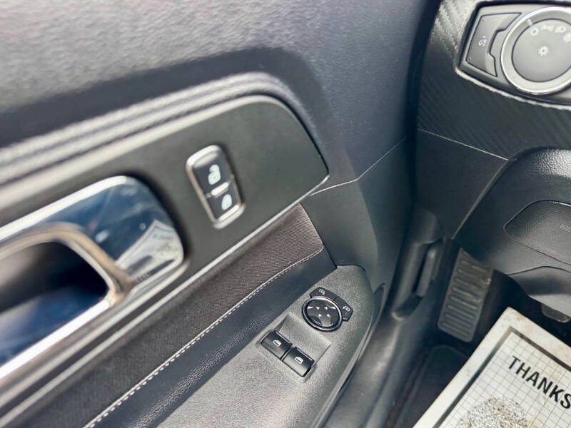 2016 Ford Mustang V6