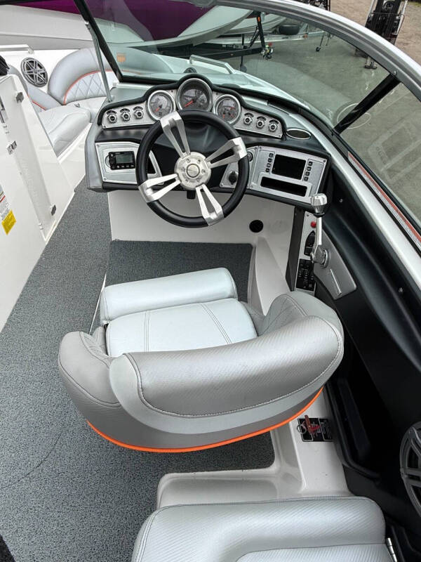 2014 MasterCraft X10