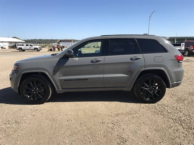 2021 Jeep Grand Cherokee Laredo X's photo