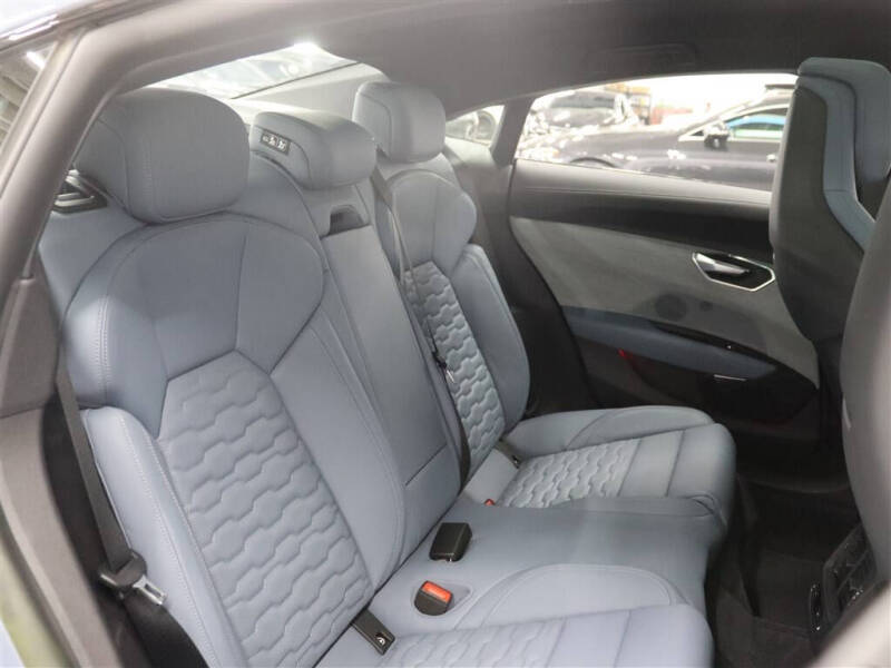 2023 Audi e-tron GT quattro Prestige