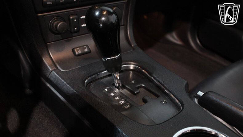 2004 Ford Thunderbird Deluxe