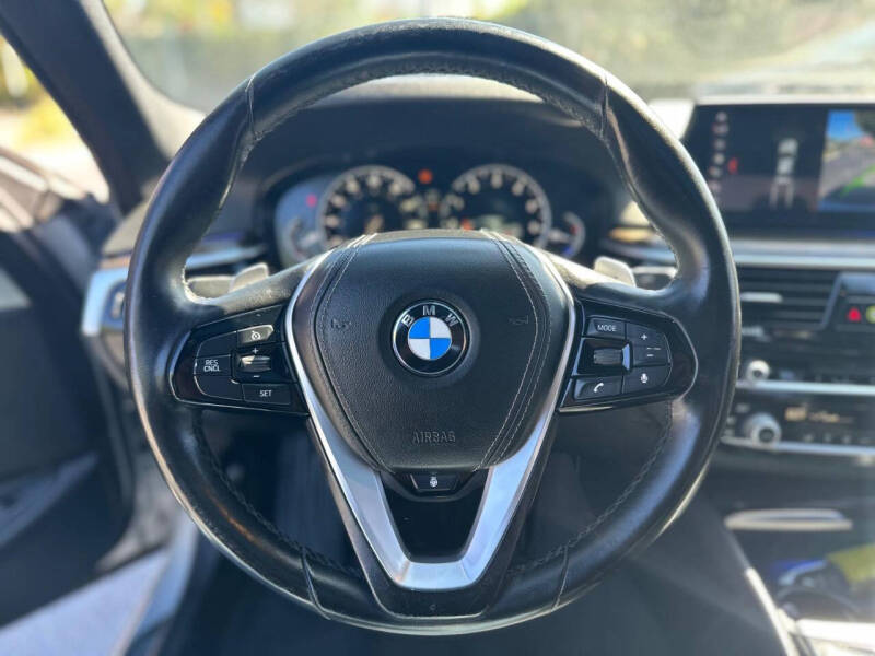 2018 BMW 5 Series 530i