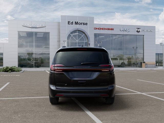 2027 Chrysler Pacifica Limited