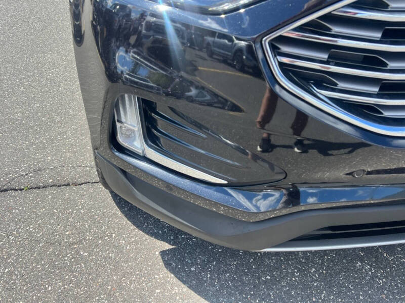 2022 Ford Edge Titanium