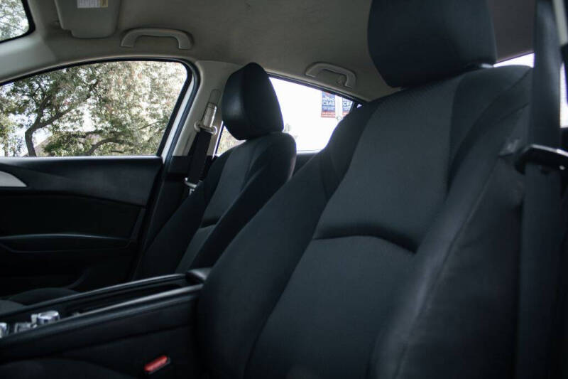 2017 Mazda MAZDA3 Sport