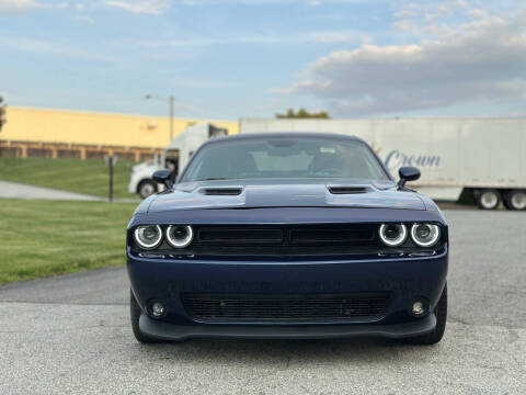 2015 Dodge Challenger SXT Plus