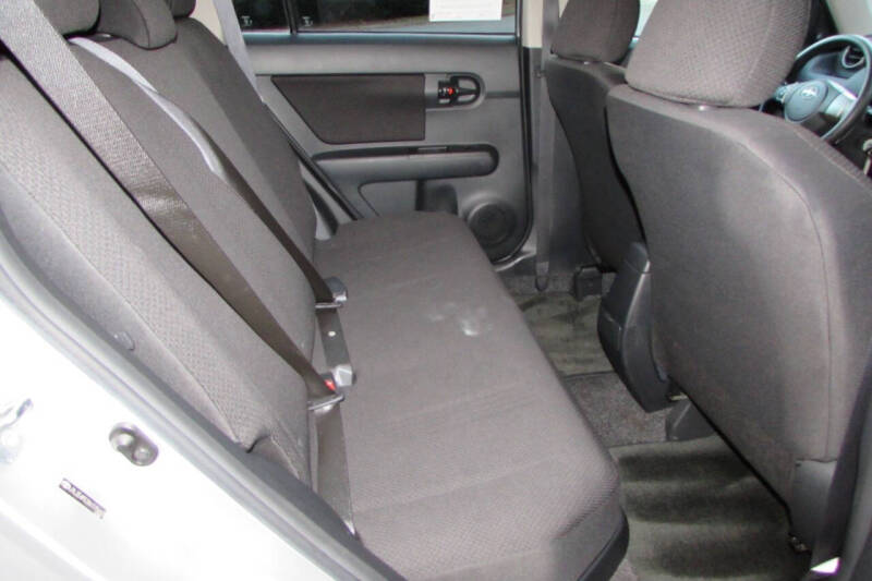 2010 Scion xB Base photo 26