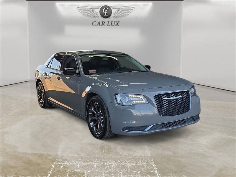 2018 Chrysler 300 Touring