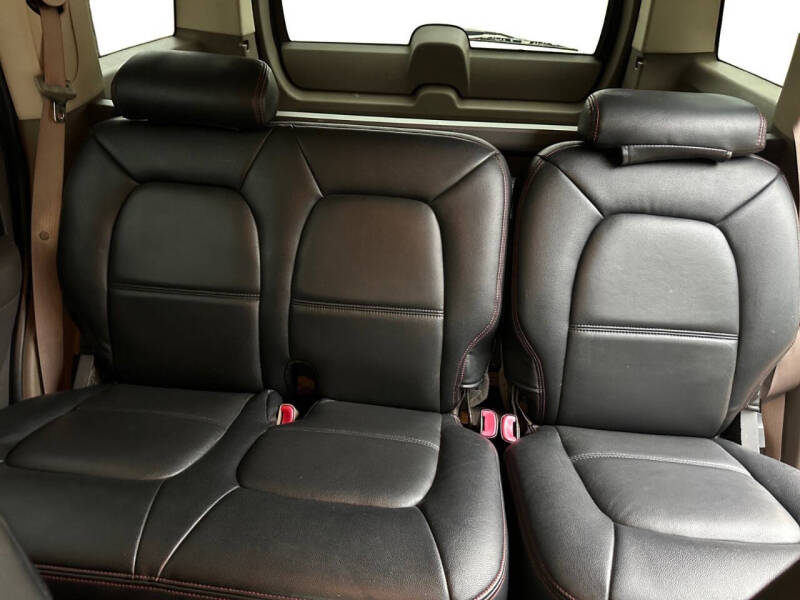 2002 Ford Explorer XLS