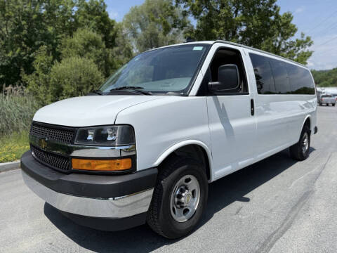 2024 Chevrolet Express LT 3500