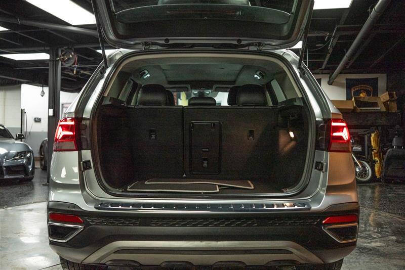 2023 Volkswagen Taos SE 4Motion