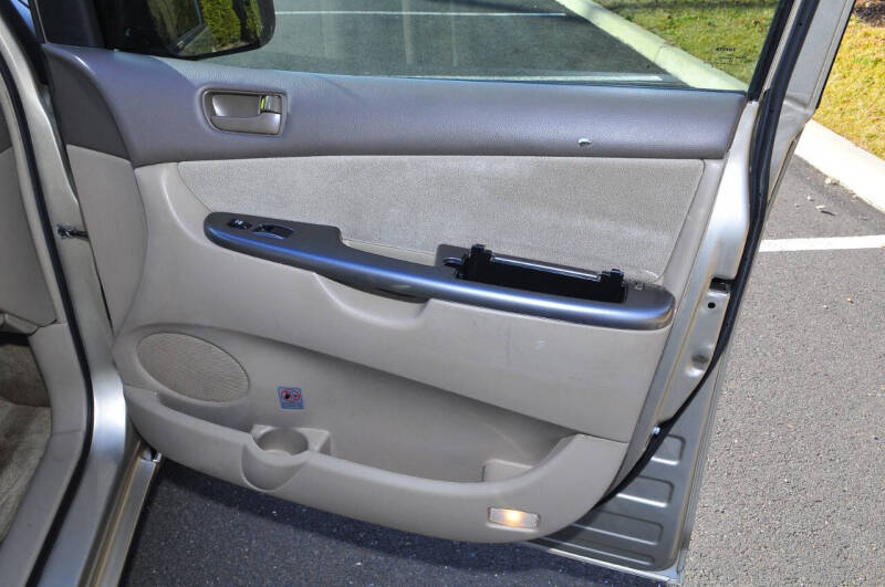 2010 Toyota Sienna LE 7-Passenger