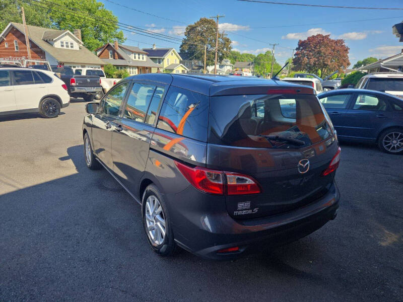 2014 Mazda MAZDA5 Sport