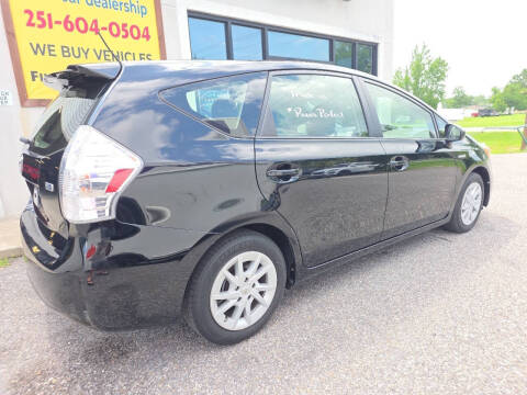 2014 Toyota Prius v Two