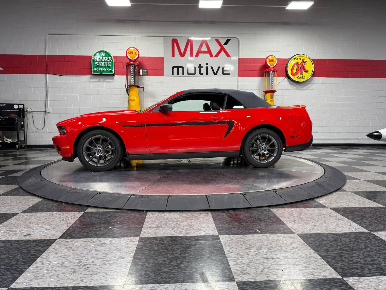 2011 Ford Mustang 12