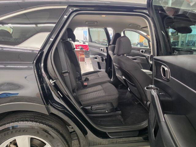 2023 Kia Sorento LX