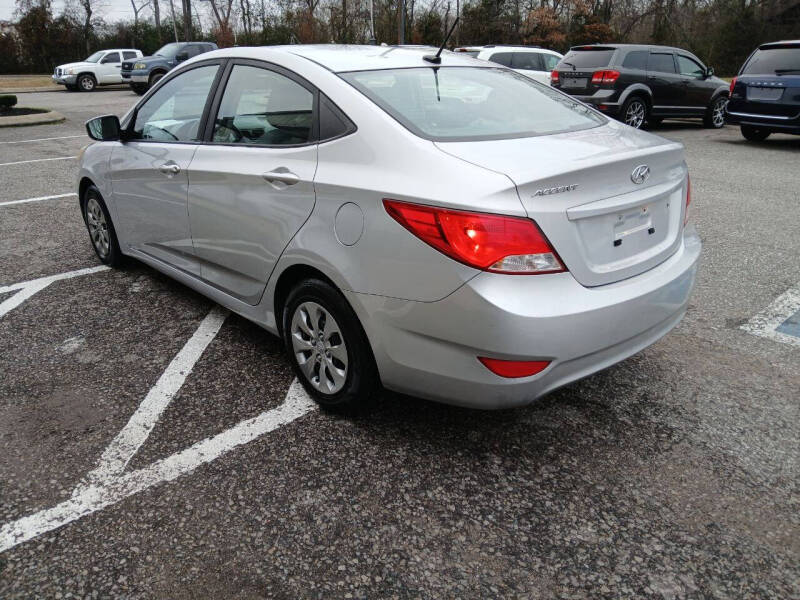 2017 Hyundai Accent SE